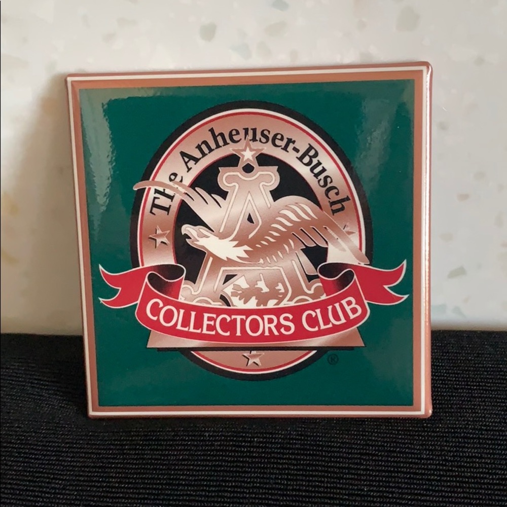 1990’s The Anheuser-Busch Collectors Club Pin